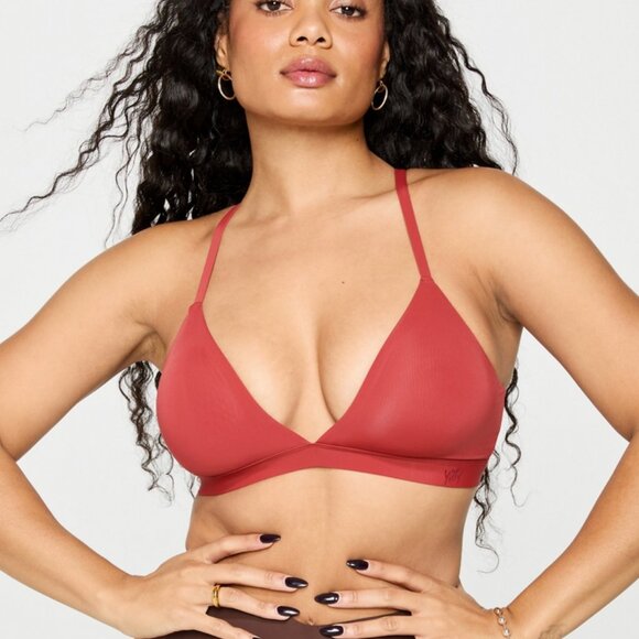 Red Yitty Fabletics Bralette - Picture 1 of 6